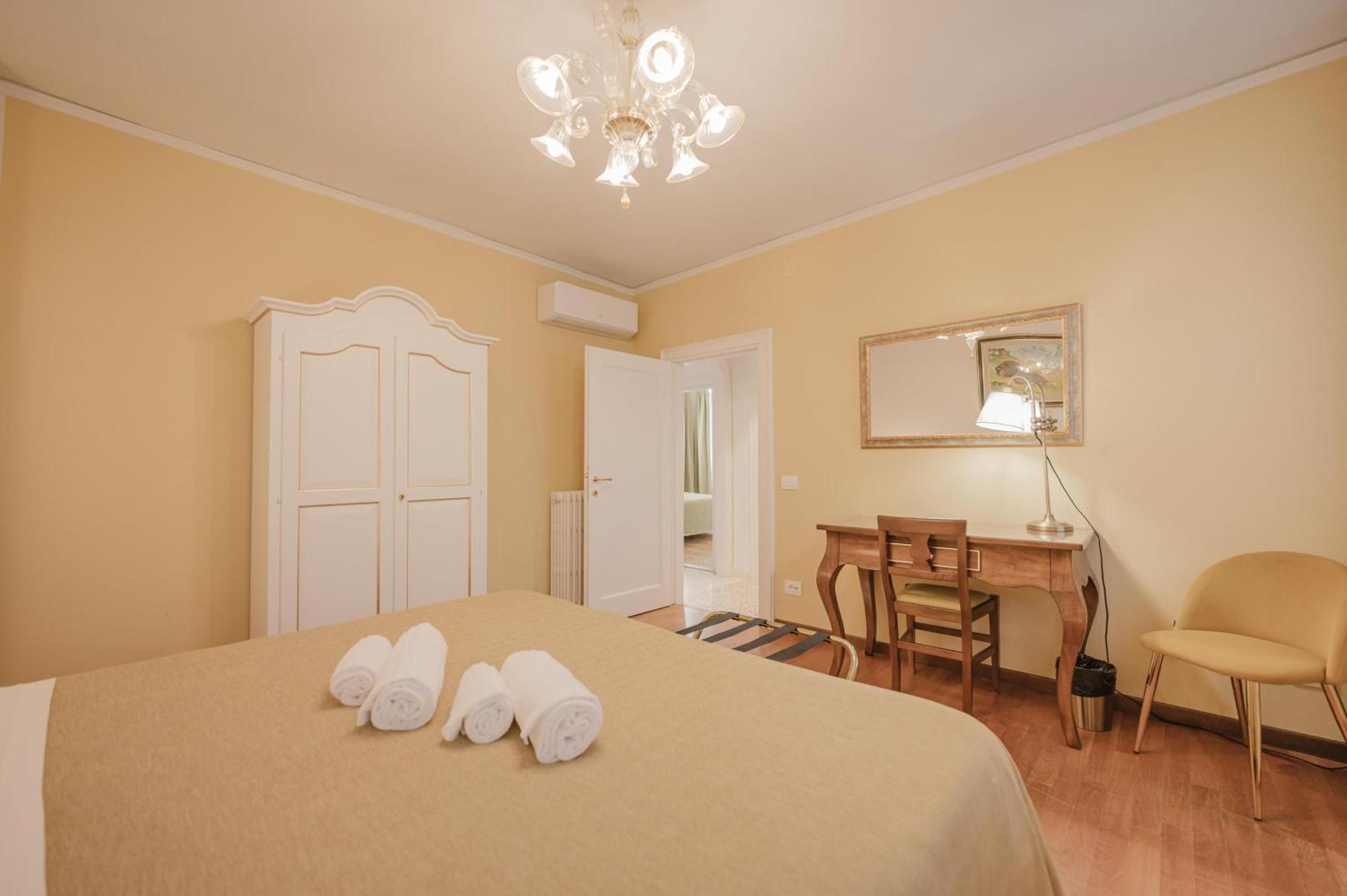 Santo Stefano Palace Apartment Venedig