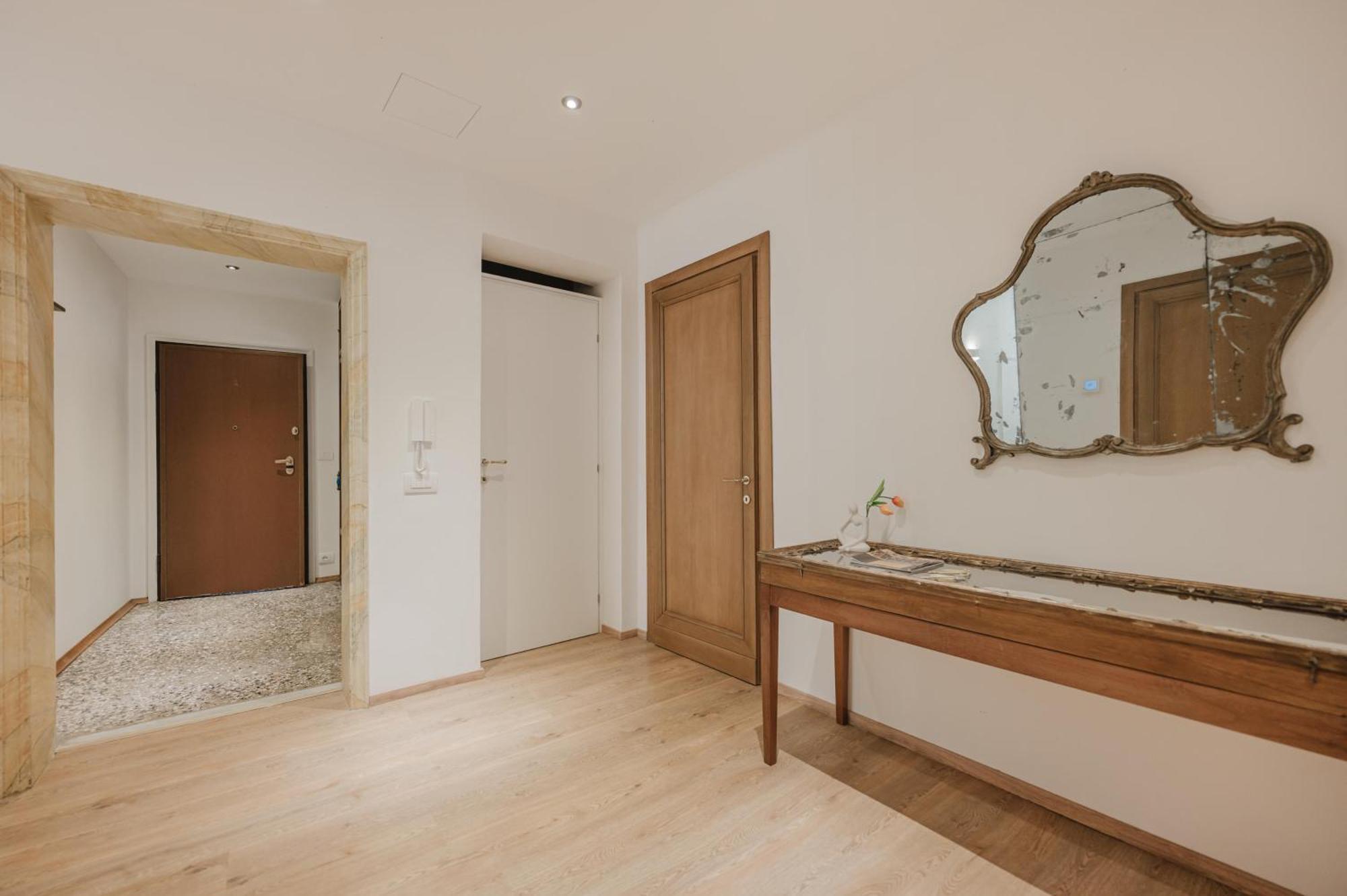 Santo Stefano Palace Apartment Venedig